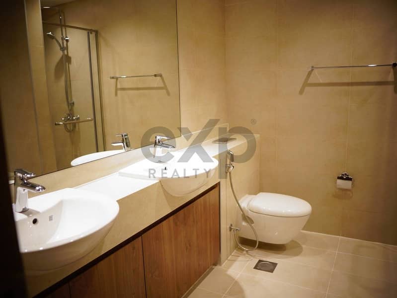 Bright spacious 2BR | Sea View | Sherina Plaza - Image 11