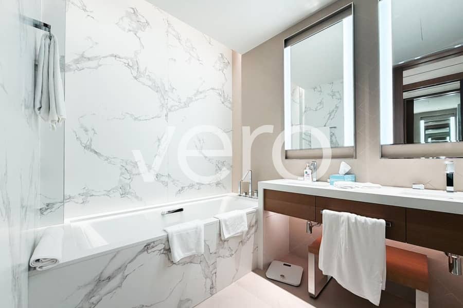 Large Layout | High Floor | Boulevard View - Image 14