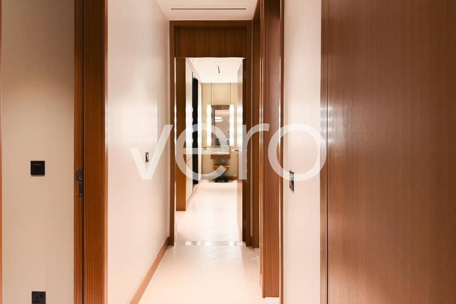 Large Layout | High Floor | Boulevard View - Image 16