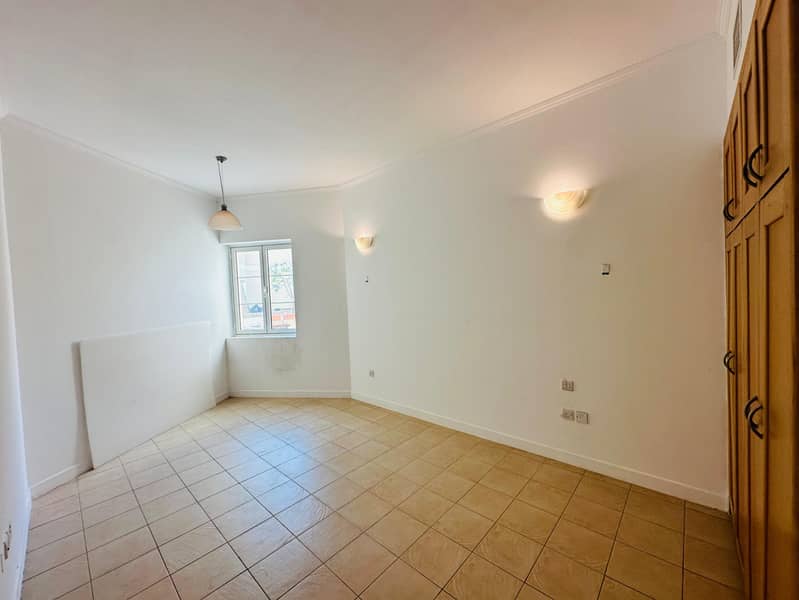 DIRECT OWNER 1BHK WITH PRIVATE TERRACE| WATERCANAL - Image 10