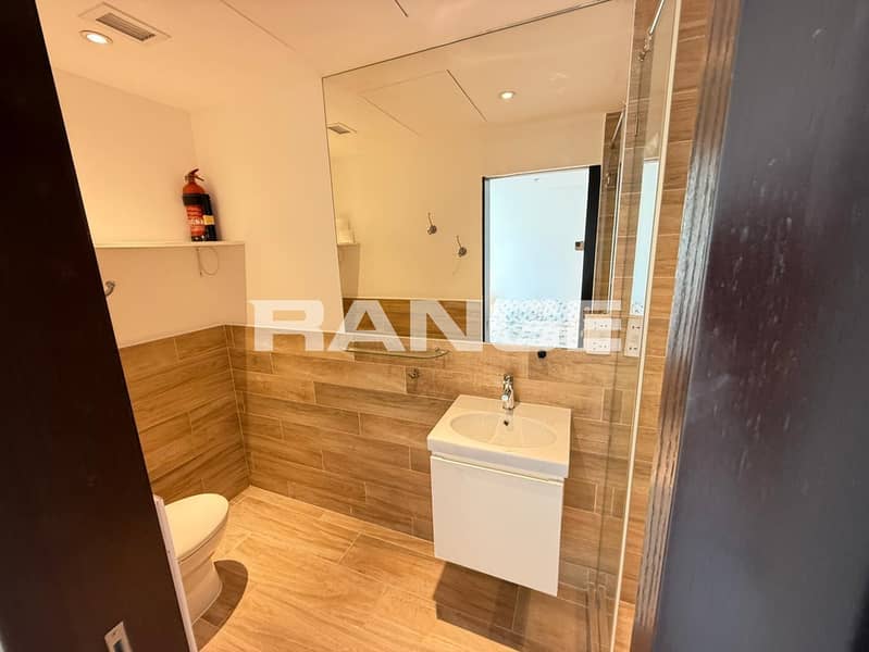 Exclusive | High Floor | Ready To Move In - Image 16