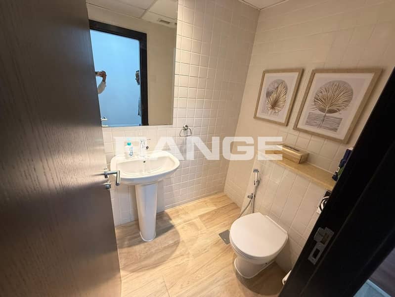 Exclusive | High Floor | Ready To Move In - Image 17