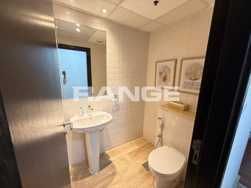 Exclusive | High Floor | Ready To Move In - Image 18