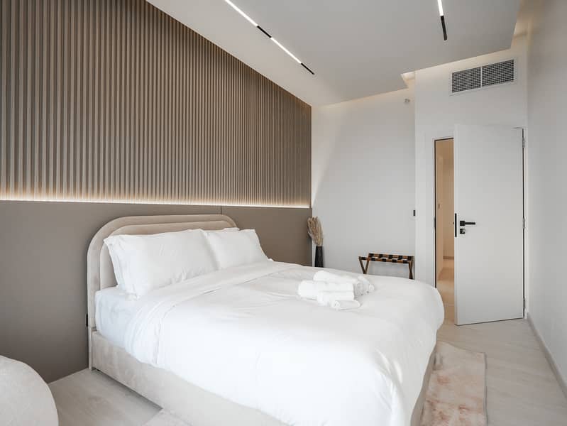 Upgraded | High Floor | Marina View - Image 10