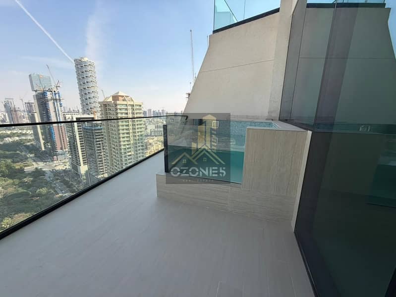 U Shape Kitchen, Middle Floor, Ready To Move In - Image 9