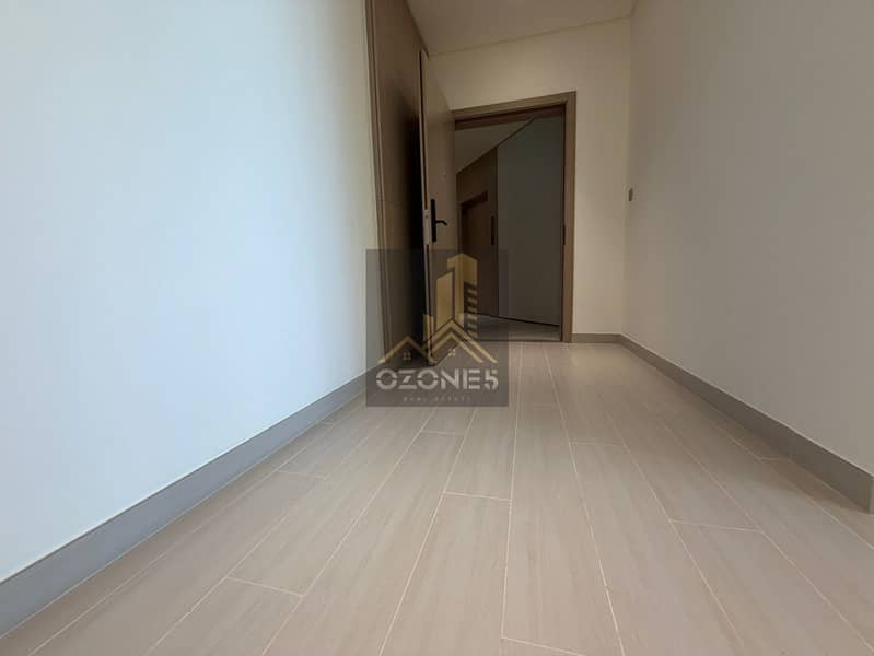 U Shape Kitchen, Middle Floor, Ready To Move In - Image 14