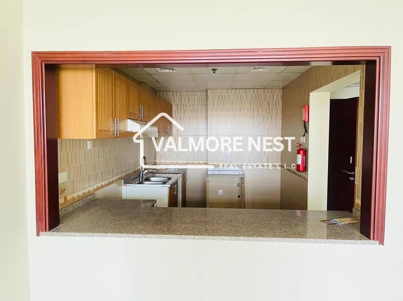 Versatile space with great amenity I Best price I Easy access