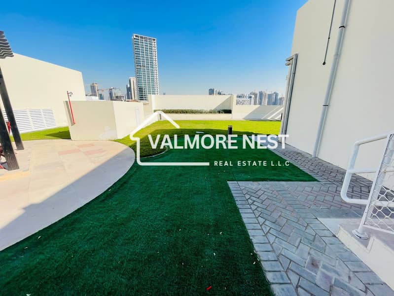 Versatile space with great amenity I Best price I Easy access