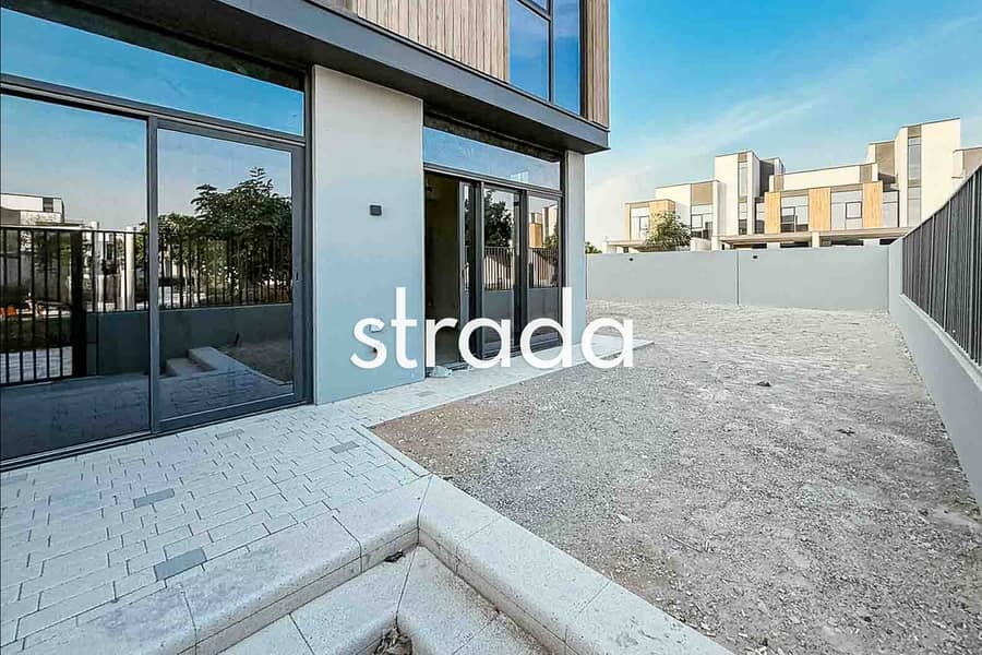 Over 4000 sqft | Rare corner unit | Biggest garden