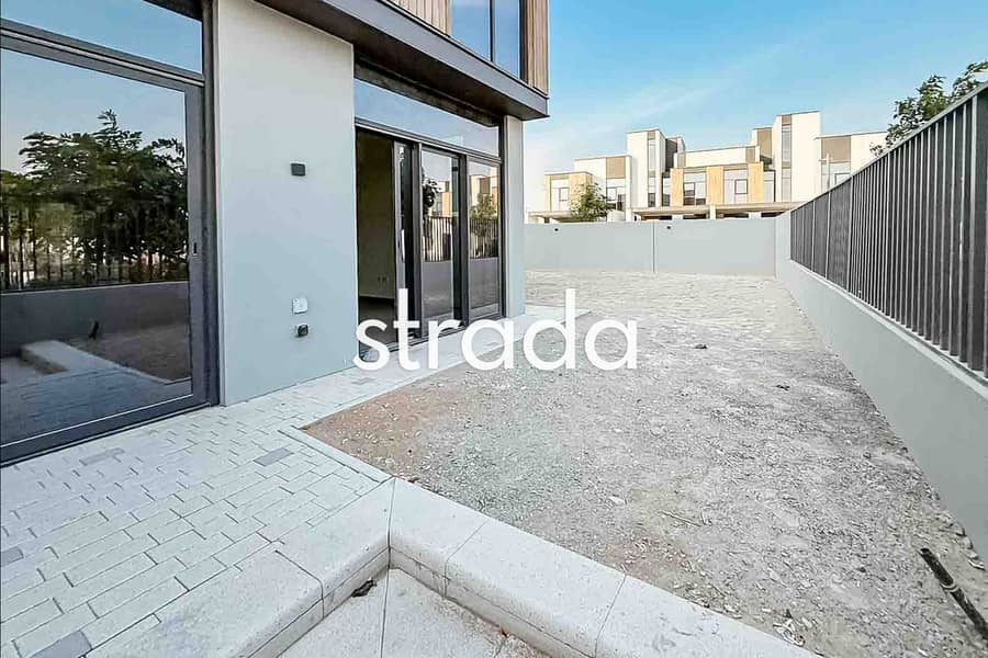 Over 4000 sqft | Rare corner unit | Biggest garden