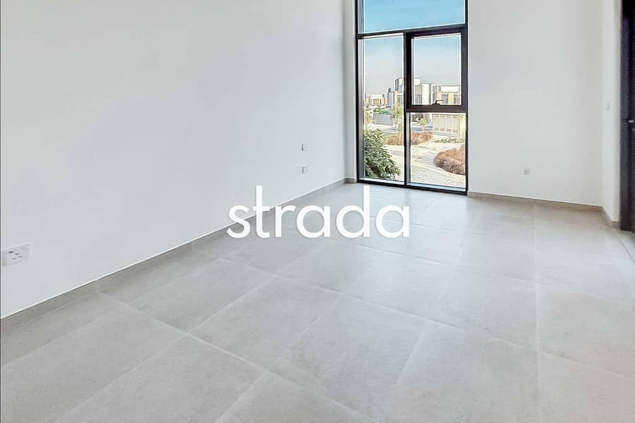 Over 4000 sqft | Rare corner unit | Biggest garden - Image 7