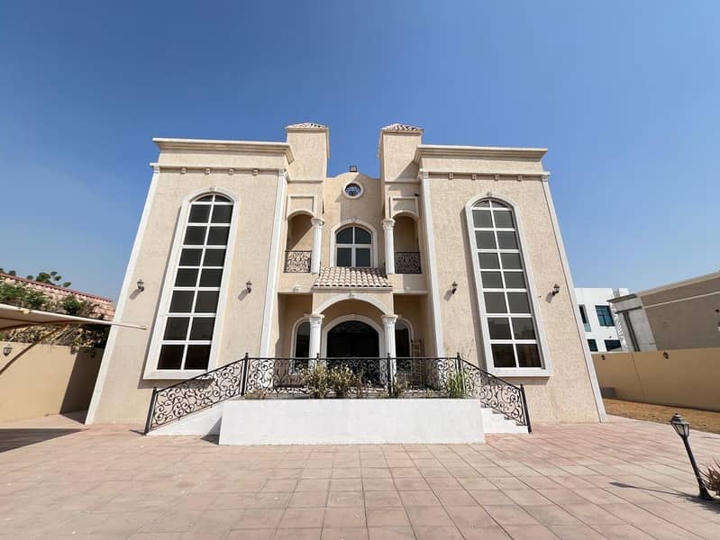 LUXURY 5-BR VILLA | POOL | AL BARSHA SOUTH 2
