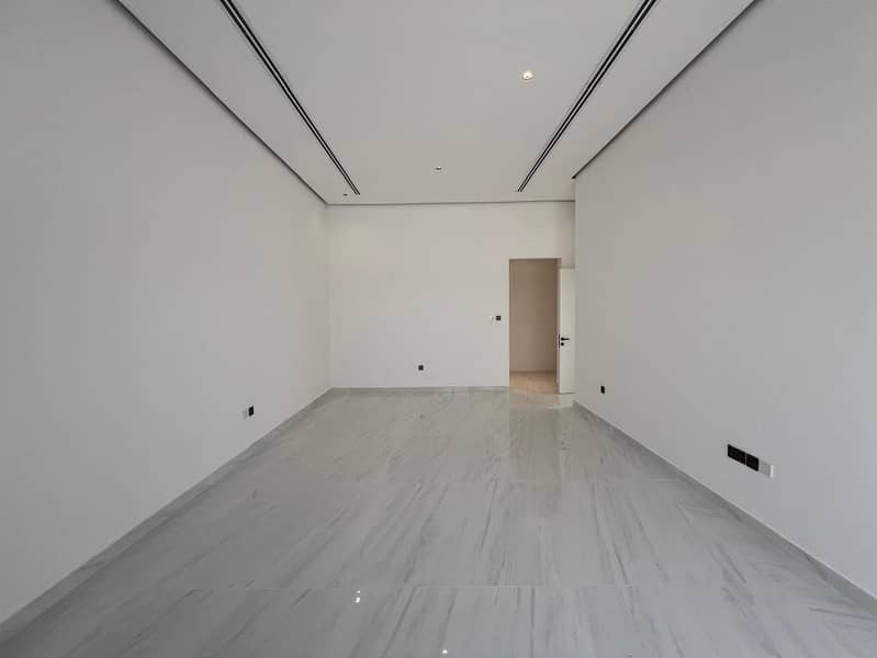 Brand New modern | 4BR VILLA |POOL |Maids - Image 9