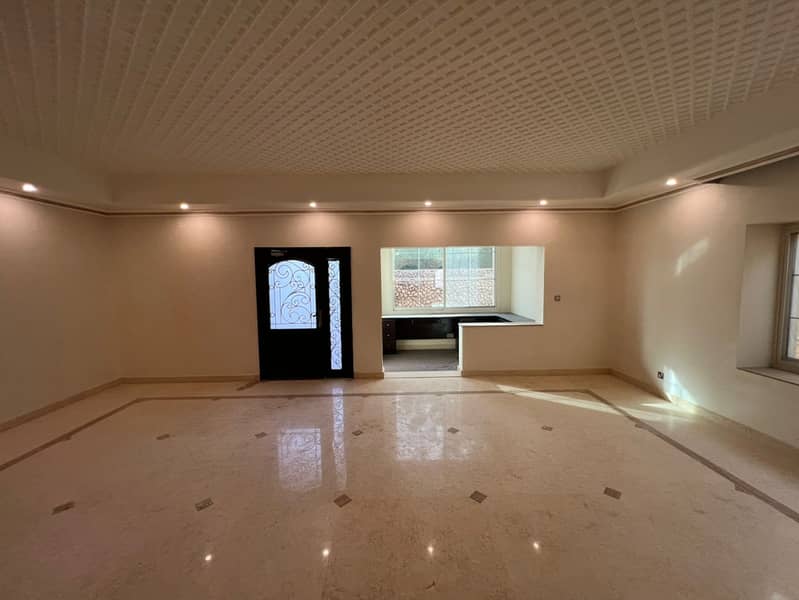 Spacious 3-Bedroom Villa for Rent in Mirdif - Image 7