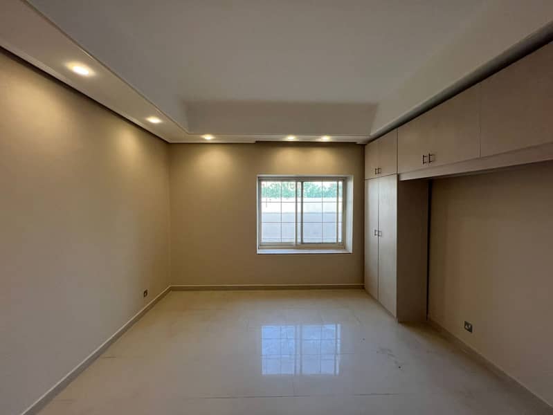 Spacious 3-Bedroom Villa for Rent in Mirdif - Image 8