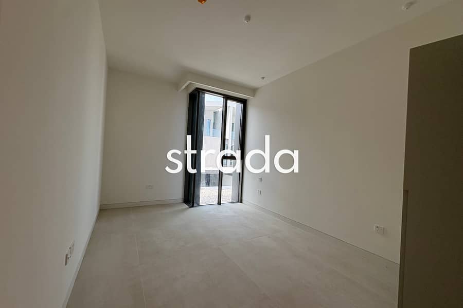 Large Corner Plot | Single Row | Phase 2 - Image 12