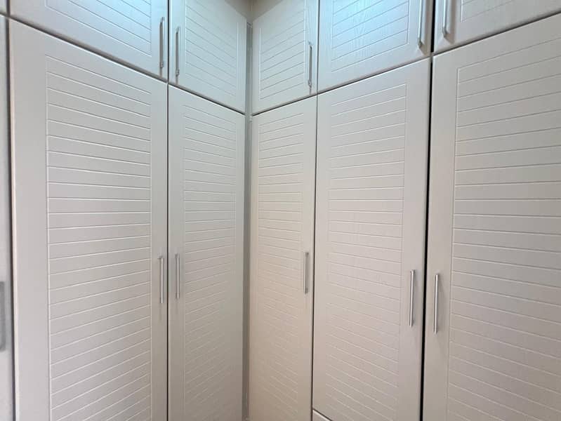 LUXURY 5-BR VILLA | POOL | AL BARSHA SOUTH 2 - Image 14