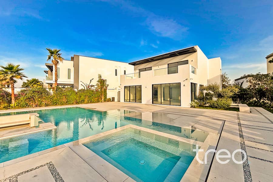 Premium Finish | 4 Bed | Luxury | Massive Plot