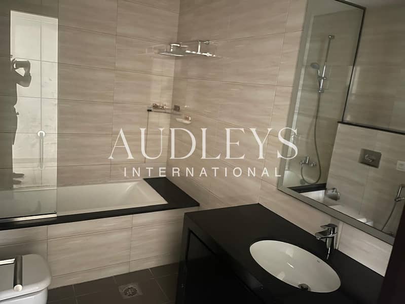 Fully Furnished | Large Layout | Modern design - Image 8