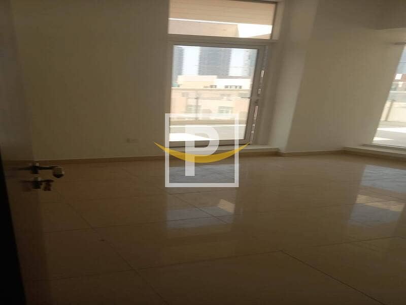 Huge Layout 3BR+ Maid | Community View | Prime Location