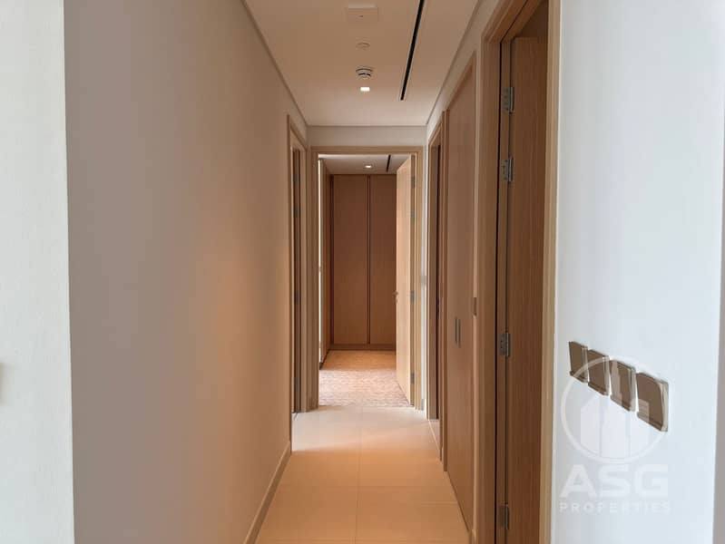 Brand New / Chiller free/ direct Access to Mall - Image 7