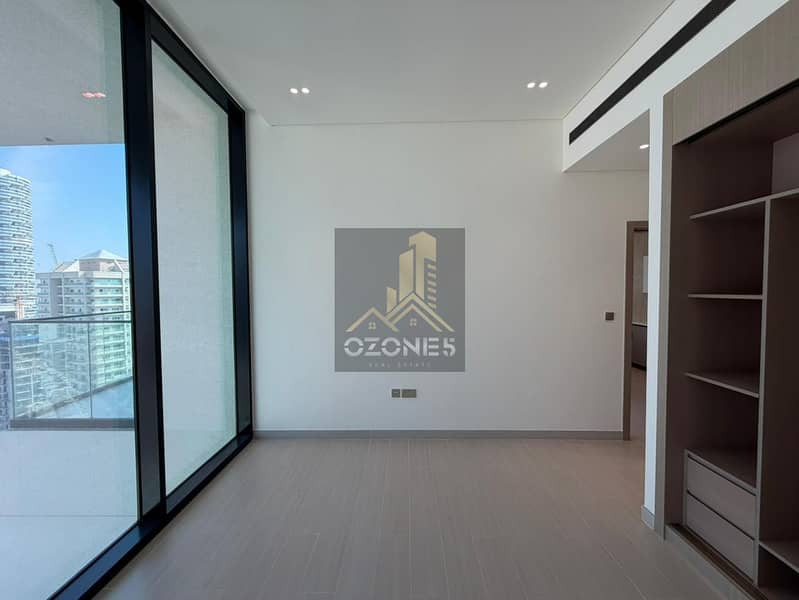 U Shape Kitchen, Middle Floor, Ready To Move In - Image 6