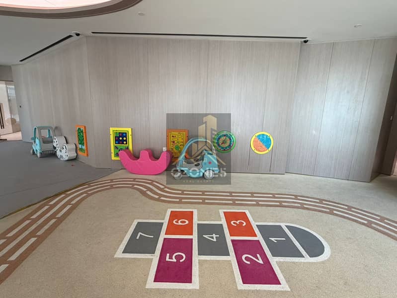 U Shape Kitchen, Middle Floor, Ready To Move In - Image 20