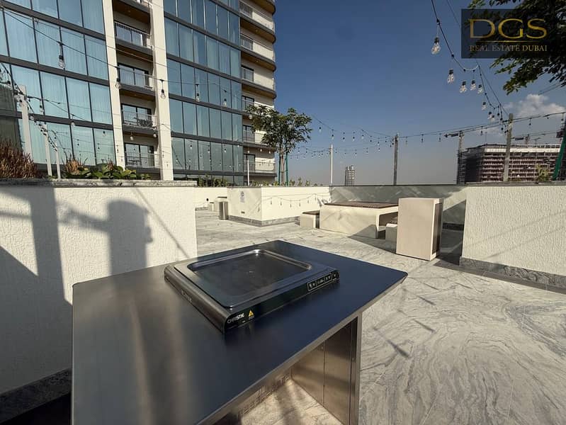 1BR with Study Room | Pool View | Vacant - Image 17