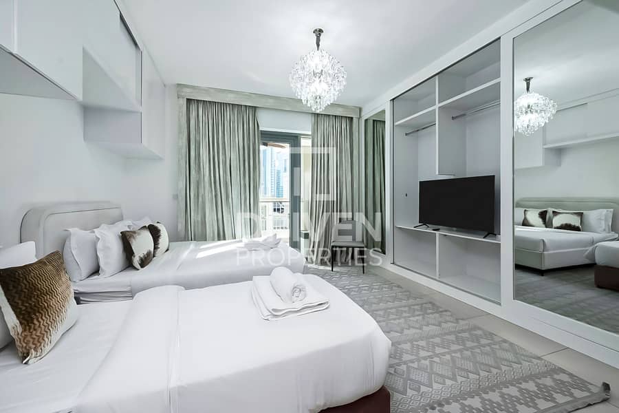 Refined Apartment | Community View | Dynamic Area