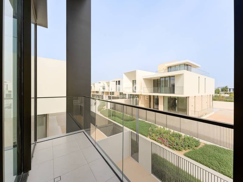 On The Lagoon | 5 Bed With 6 Bath | Handed Over - Image 12