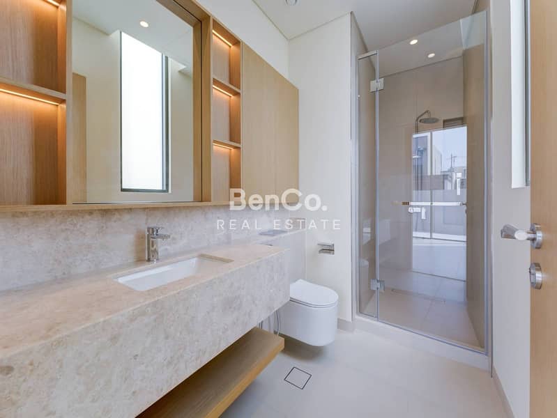 On The Lagoon | 5 Bed With 6 Bath | Handed Over - Image 25