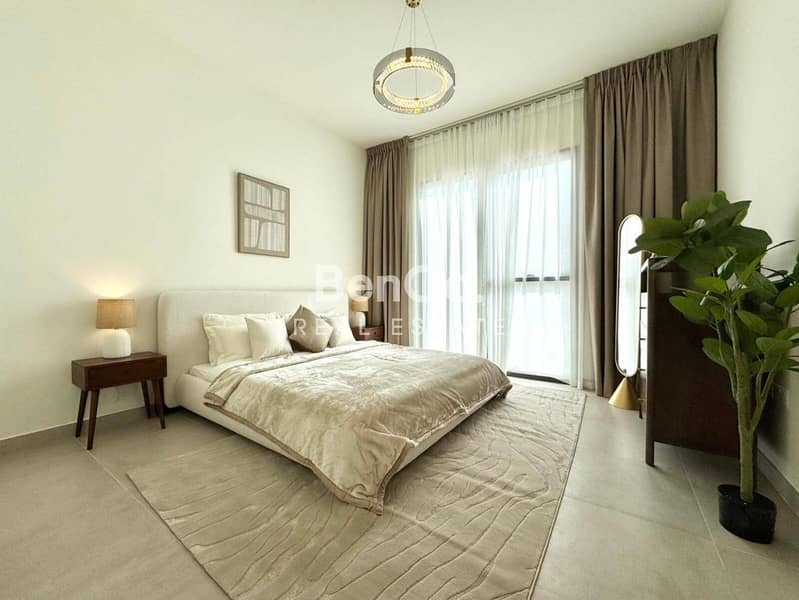 Furnished | Pool View | Brand New - Image 10