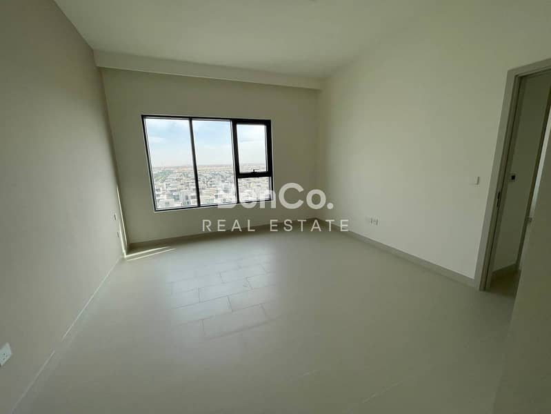 High Floor | Corner Unit | Pool And Park View - Image 11