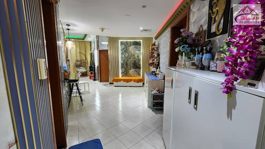 MODERN FINISH | LARGE BALCONY | PRIME LIVING SPACE | UPGRADED - Image 6