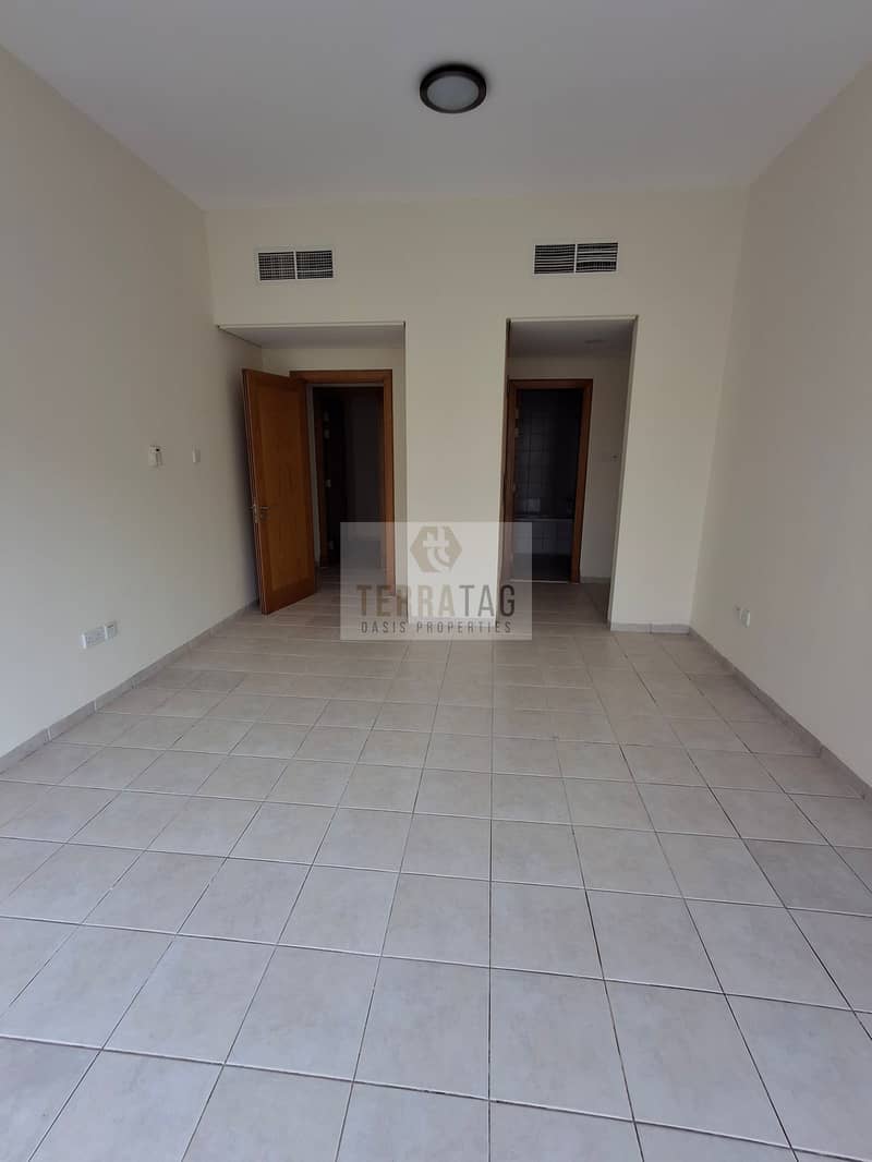 VACANT 2BHK APARTMENT | WITH BALCONIES | BIG LAYOUT