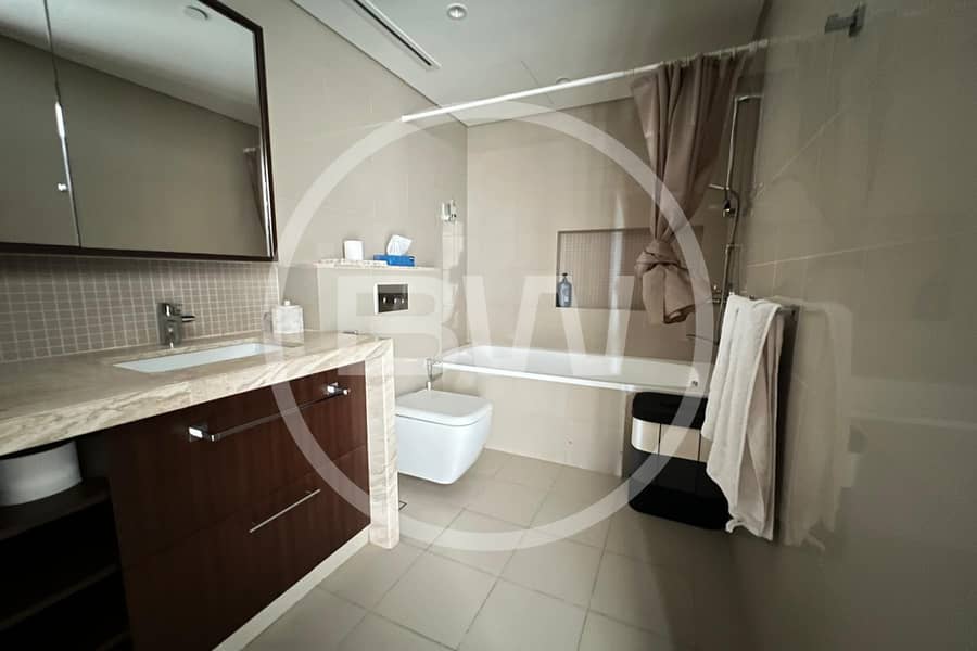 Upgraded Room | Stunning View | Fully Furnished - Image 12