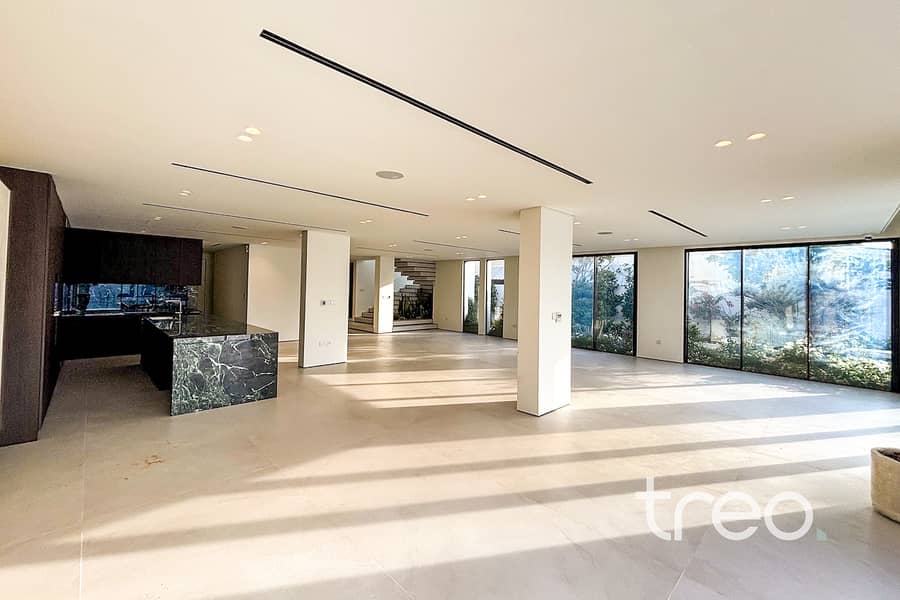 Premium Finish | 4 Bed | Luxury | Massive Plot - Image 7