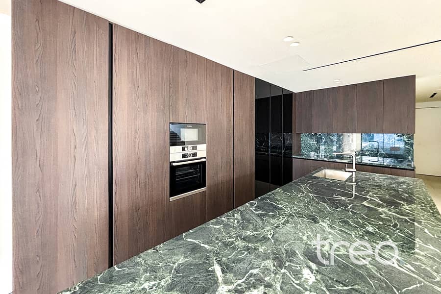 Premium Finish | 4 Bed | Luxury | Massive Plot - Image 9