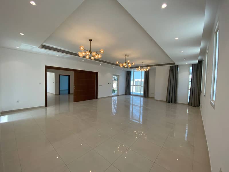 Spacious 5 BR Villa in Nad Al Sheba 4 for Rent - Image 9