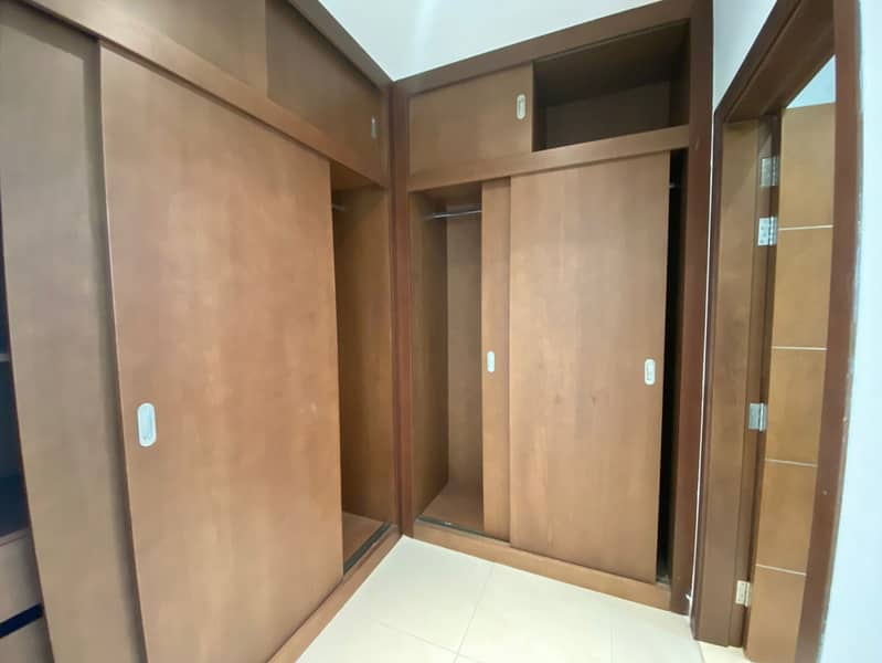 Spacious 5 BR Villa in Nad Al Sheba 4 for Rent - Image 15