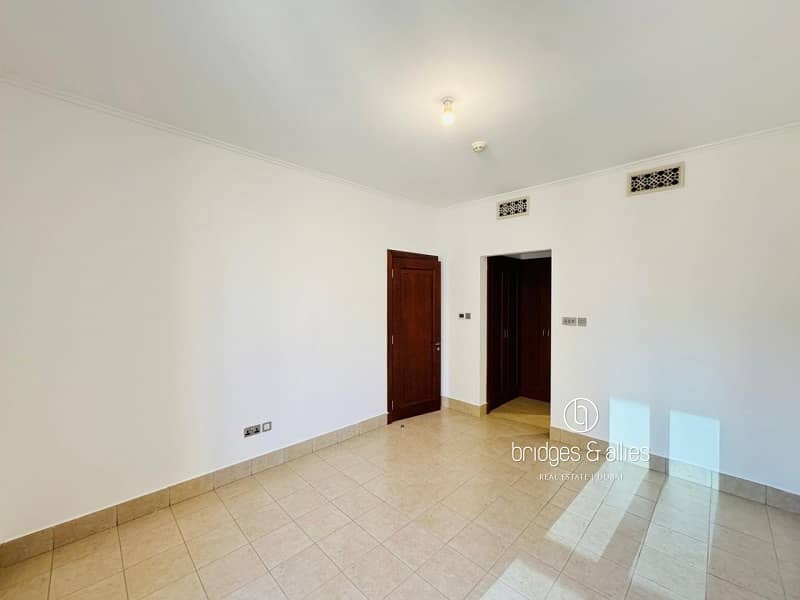 UPGRADED | 2BR+DINING | BURJ KHALIFA VIEW | VACANT