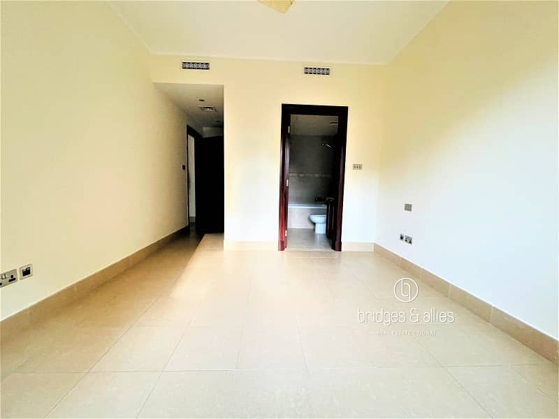 UPGRADED | 2BR+DINING | BURJ KHALIFA VIEW | VACANT