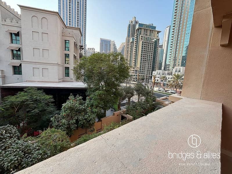 UPGRADED | 2BR+DINING | BURJ KHALIFA VIEW | VACANT - Image 11