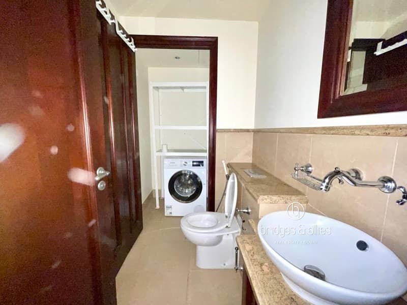 UPGRADED | 2BR+DINING | BURJ KHALIFA VIEW | VACANT - Image 12