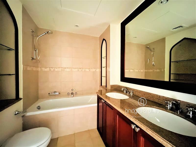 UPGRADED | 2BR+DINING | BURJ KHALIFA VIEW | VACANT - Image 13