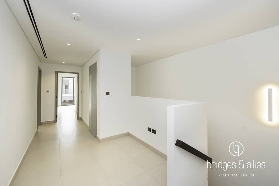 CLOSE TO POOL | CORNER UNIT | NEGOTIABLE PRICE - Image 6