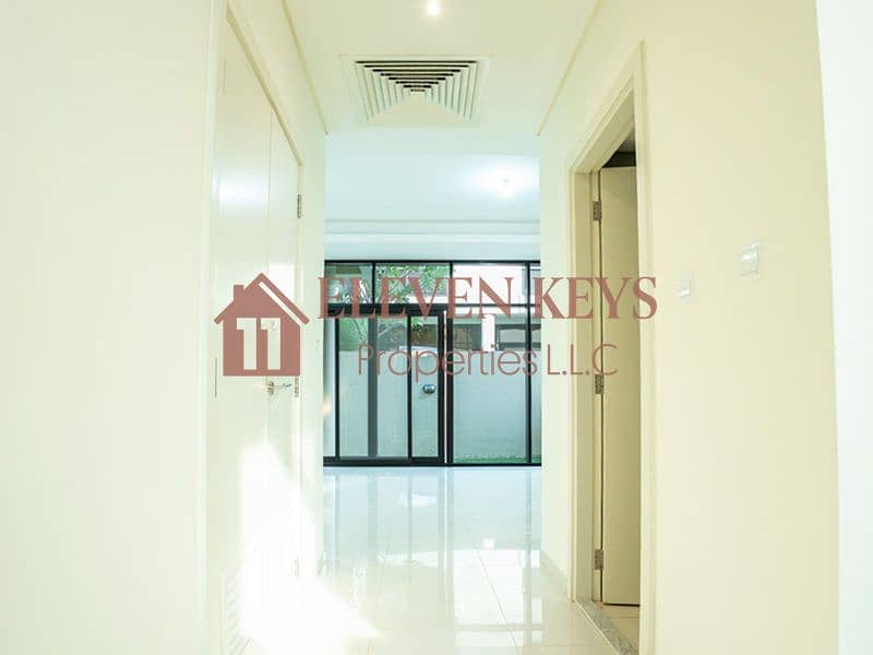 SPACIOUS 3BR+MAID FOR RENT IN TOPANGA / VACANT - Image 9