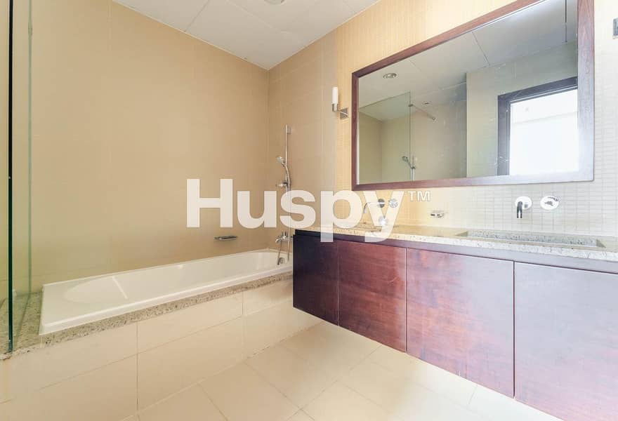 Sea View | Ready to Move | Spacious Layoout - Image 9