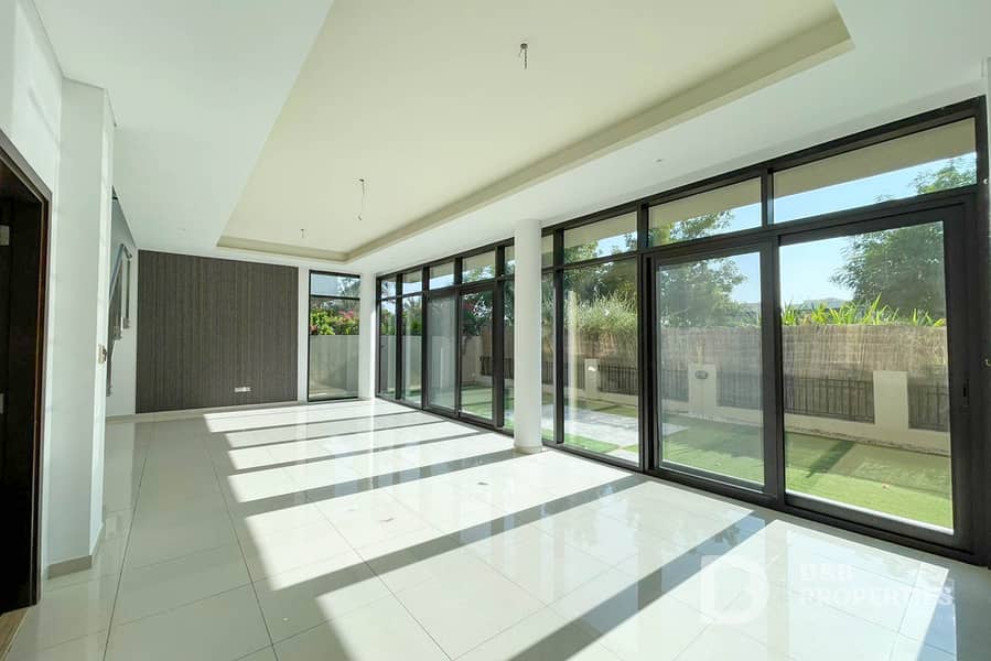 Park Side | Luxury Villa | Open V4 Layout