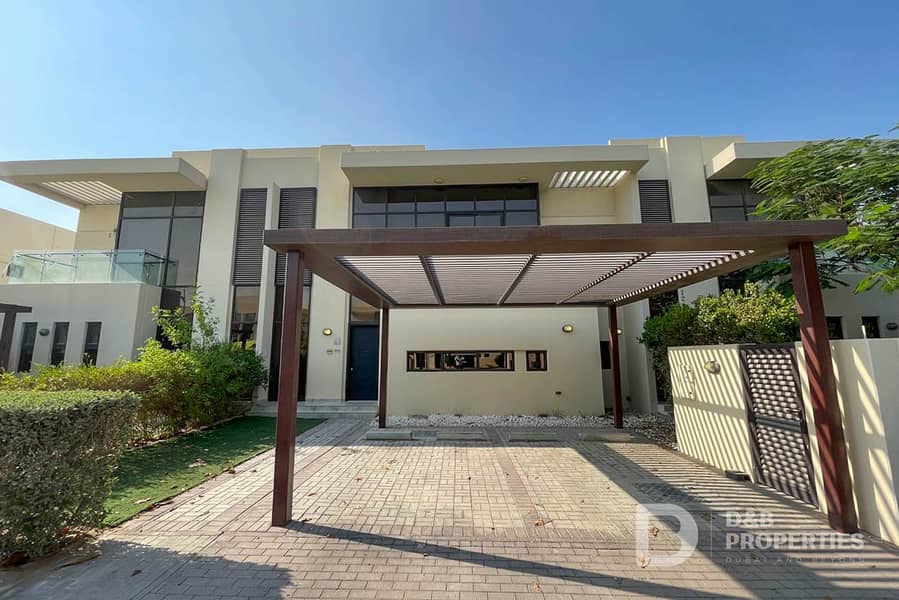 Well Maintained | Vacant | Premium Residential